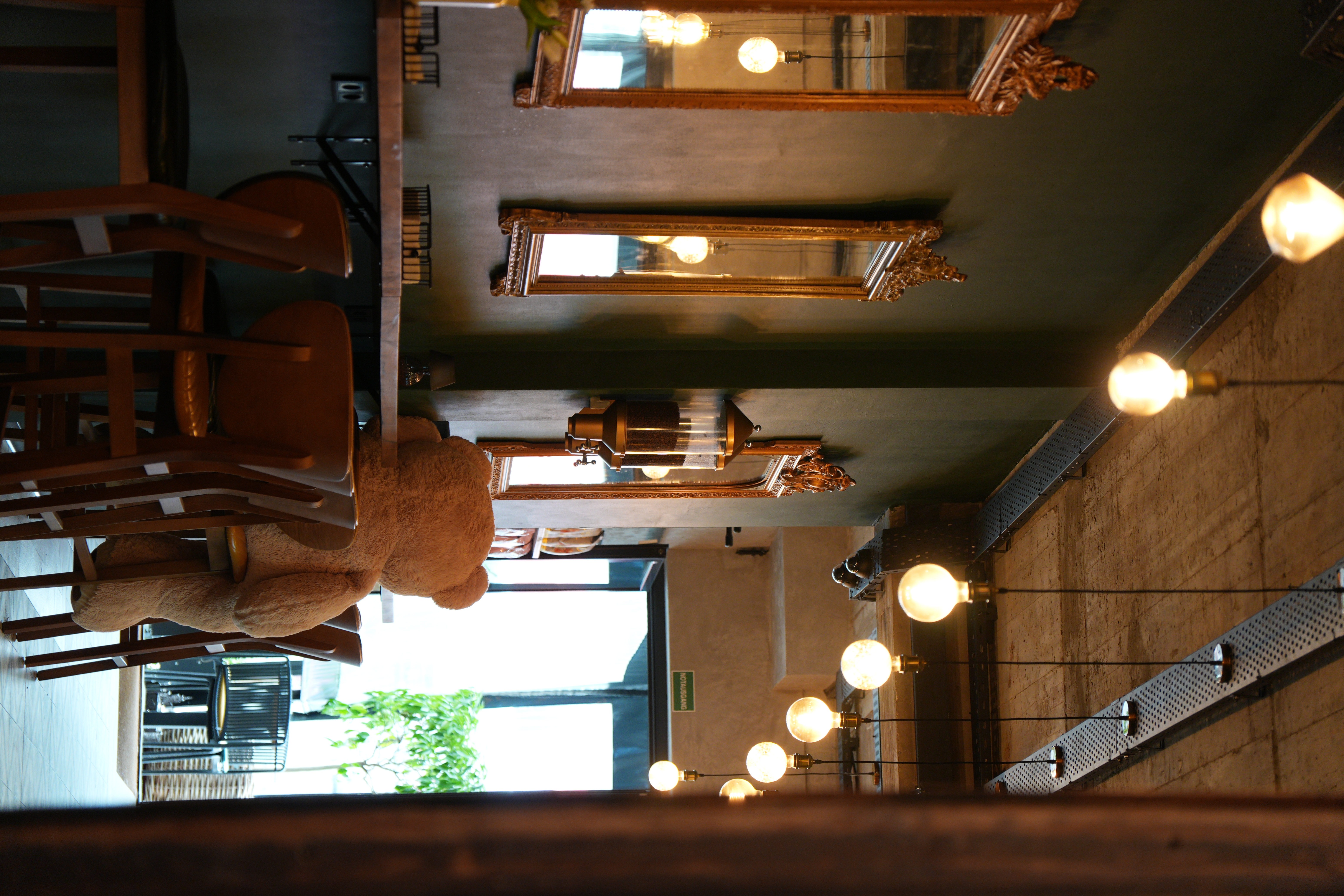 ZIANI FX – Espresso Interieur